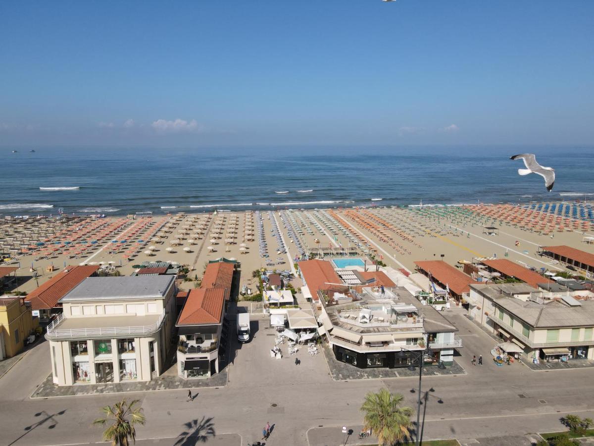 Villa Tina Hotel Viareggio Exteriér fotografie